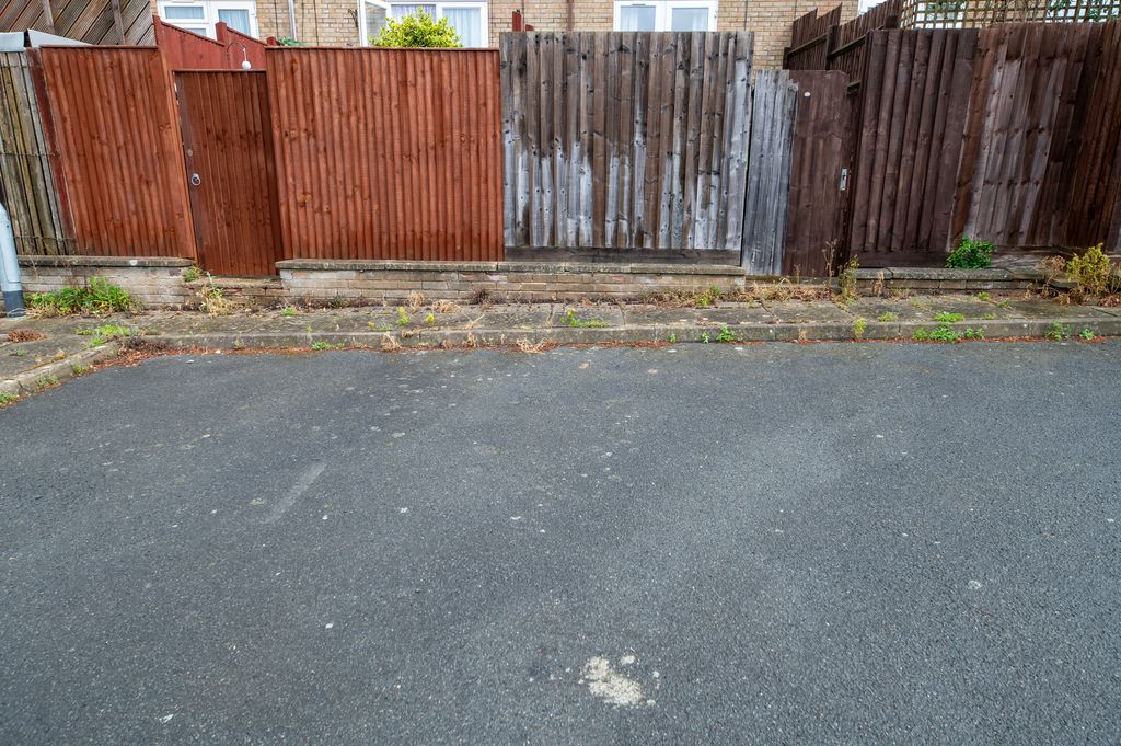 Walsingham Close